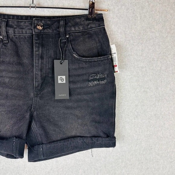 New Numero Womans Sz 27 High Rise Denim Shorts Black Distressed NWT - Picture 4 of 7